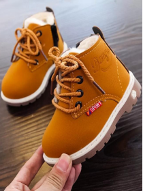 Дитячі зимові гірчичні черевики на хутрі